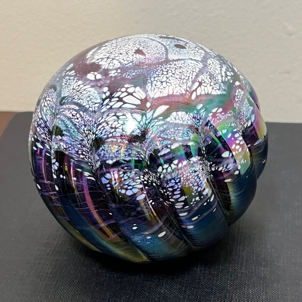 Tom Stoenner 2002 Iridescent Blue Purple Luster Hand Blown Glass Paperweight USA